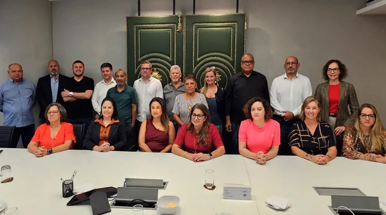 Fenacrefi apresenta estudo sobre perfil dos financiários, mas dados ainda são insuficientes