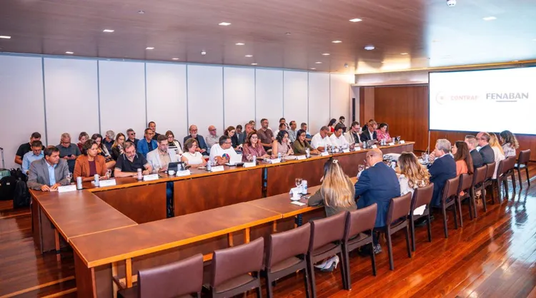 Fenaban aceita negociar cláusulas sobre gestão ética de tecnologia na relação de trabalho