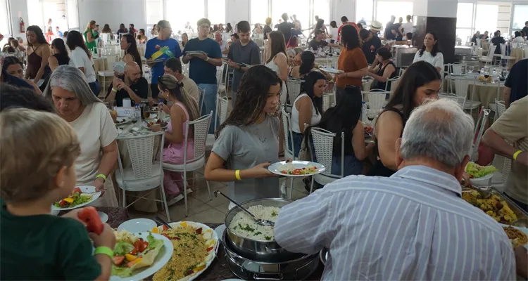 Categoria comemora com muita descontração o 28 de Agosto no Almoço da Família Bancária de Londrina