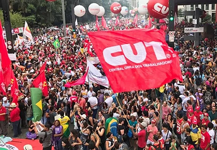 Convocação à mobilização em defesa do Brasil e da Classe Trabalhadora no 2º turno