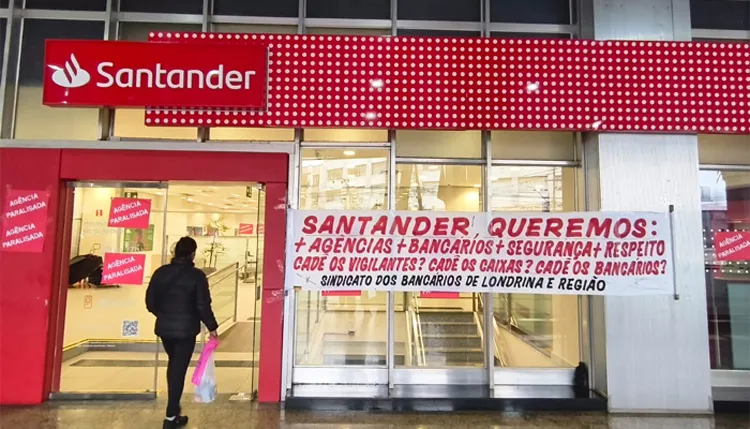 Sem funcionários para atender, gestores do Santander ‘despacham’ clientes para outras agências